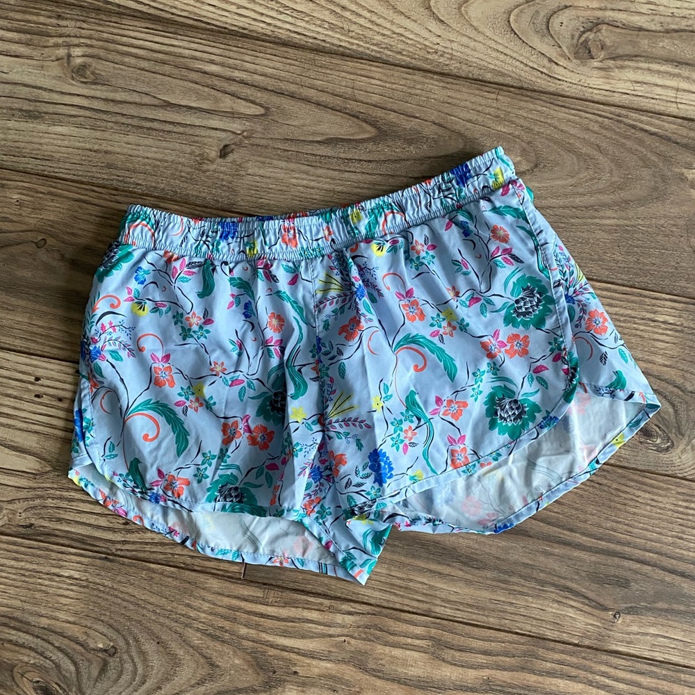 Athletic shorts